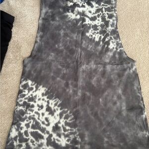 Lululemon All Yours Tank *Tie Dye
Marmoleado Tie Dye Graphite Grey size 2 NWOT